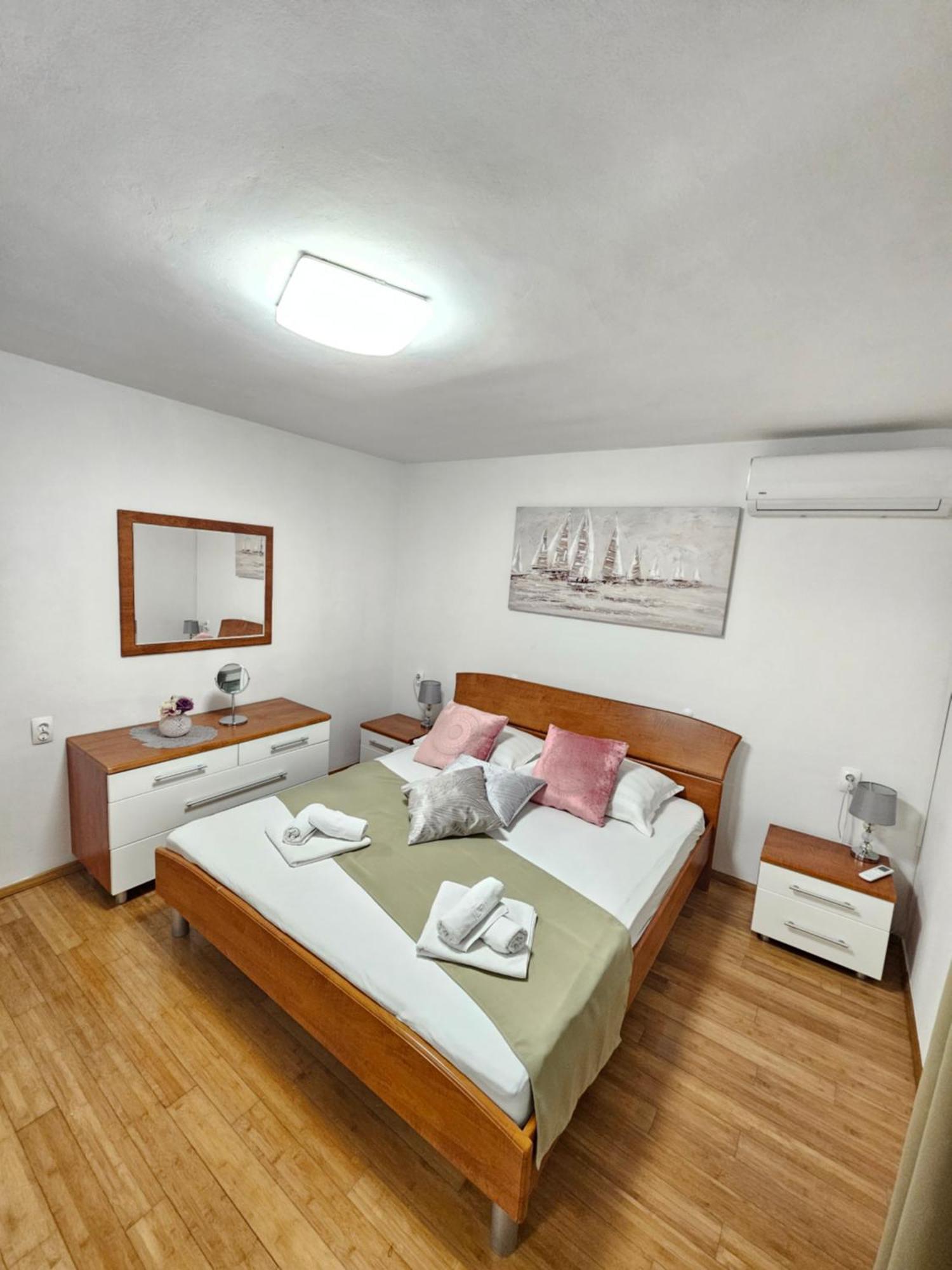 Apartments Iva Makarska Exterior foto
